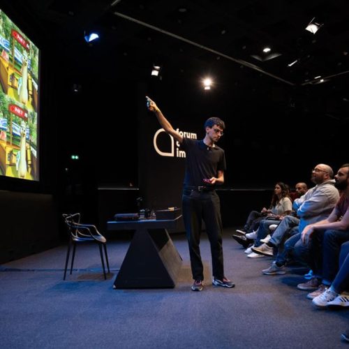 Transmettre la passion du jeu vidéo sur grand écran et multiplier les liens avec le cinéma, c’est la mission que se donne l’association Playful via l’animation de sessions de jeu en salle. Pour cette nouvelle séance, découvrez une sélection de jeux en résonance avec Point Break. 

Durée: 1h. Suivi de Point Break extrême limite.

Film interdit aux moins de 12 ans. Mass Image Compressor Compressed this image. https://sourceforge.net/projects/icompress/ with Quality:80